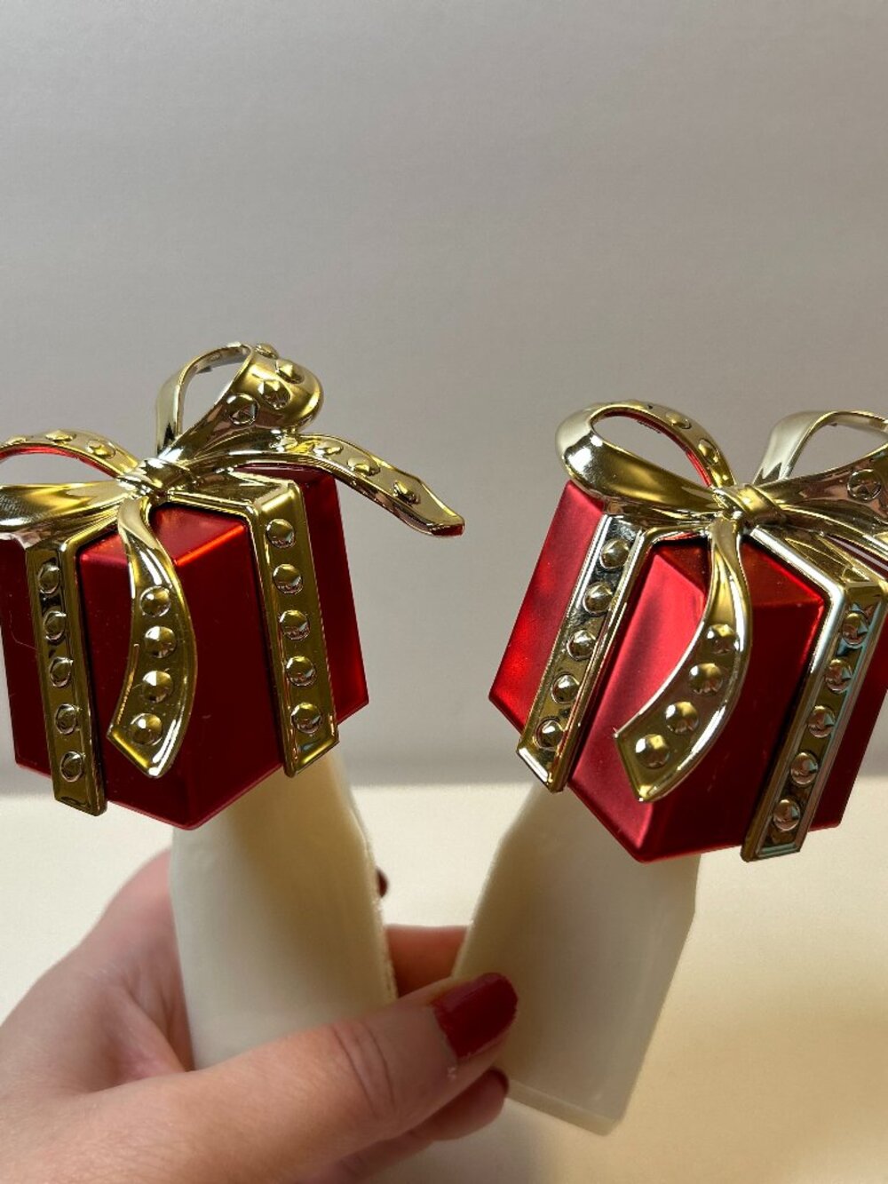 Bath & Body Works Wallflowers 2 Plug-in Nightlight Christmas Presents Red Gold